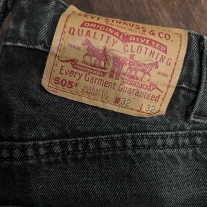 Vintage Black 505 Levi Mom Jeans